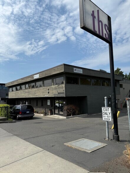 Primary Photo Of 16715 Aurora Ave N, Shoreline Flex For Lease