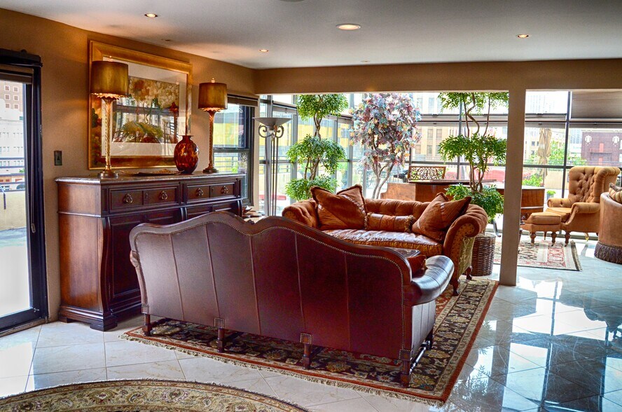 More Photos Of 126 E Main Plz, San Antonio Apartments For Sale