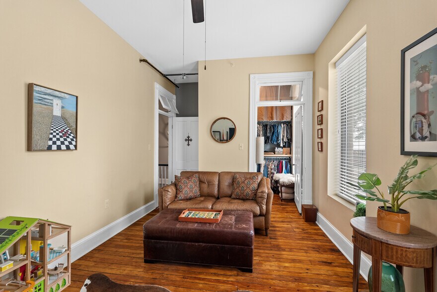 More Photos Of 215 W 3rd St, Farmville General Retail For Sale