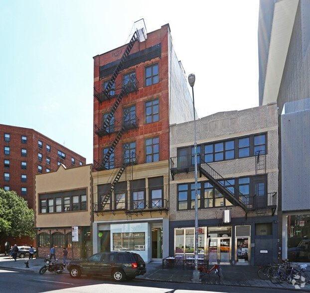 More Photos Of 243 Bowery, New York Apartments For Lease