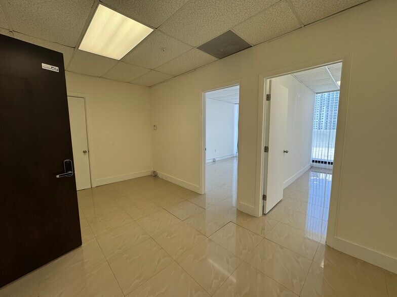 More Photos Of 1720 Harrison St, Hollywood Office Residential For Sale