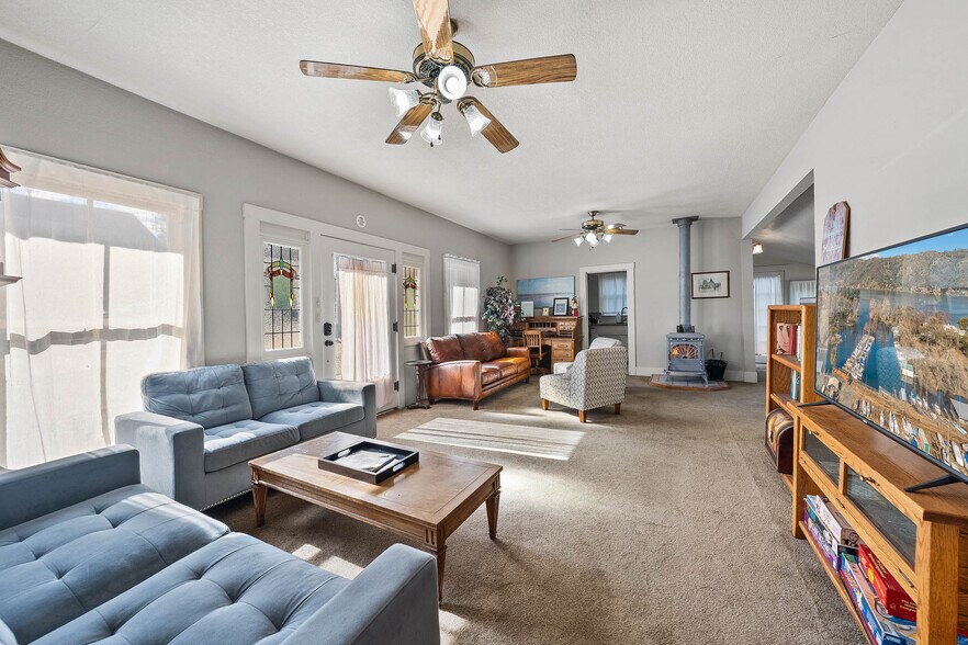 More Photos Of 825 N Forbes St, Lakeport Specialty For Sale