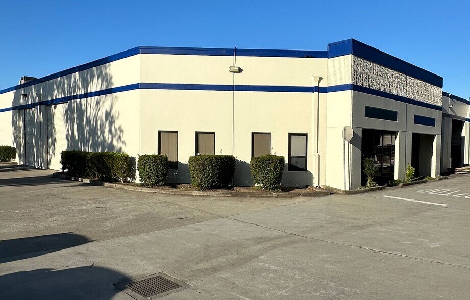 More Photos Of 432 N Canal St, South San Francisco Warehouse For Sale