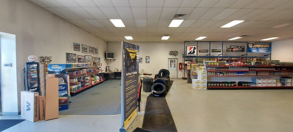More Photos Of 102 Commerce Way, Stockertown Warehouse For Sale
