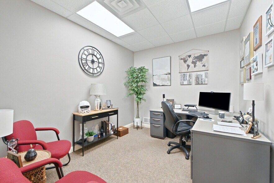 More Photos Of 9109 Stellhorn Crossing Blvd, Fort Wayne Office For Lease