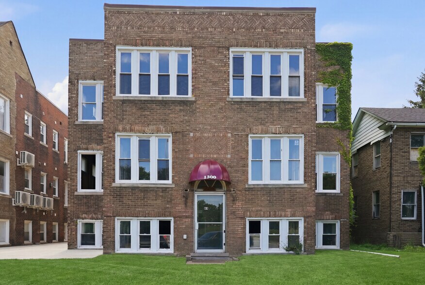 More Photos Of 1300 Porter St, Dearborn Apartments For Sale