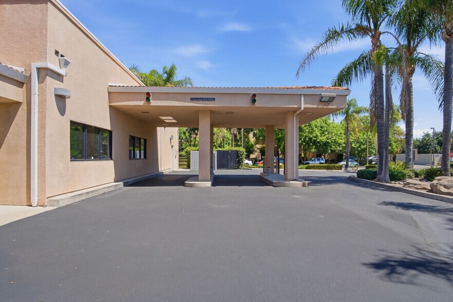 More Photos Of 3700 Geer Rd, Turlock Bank For Lease