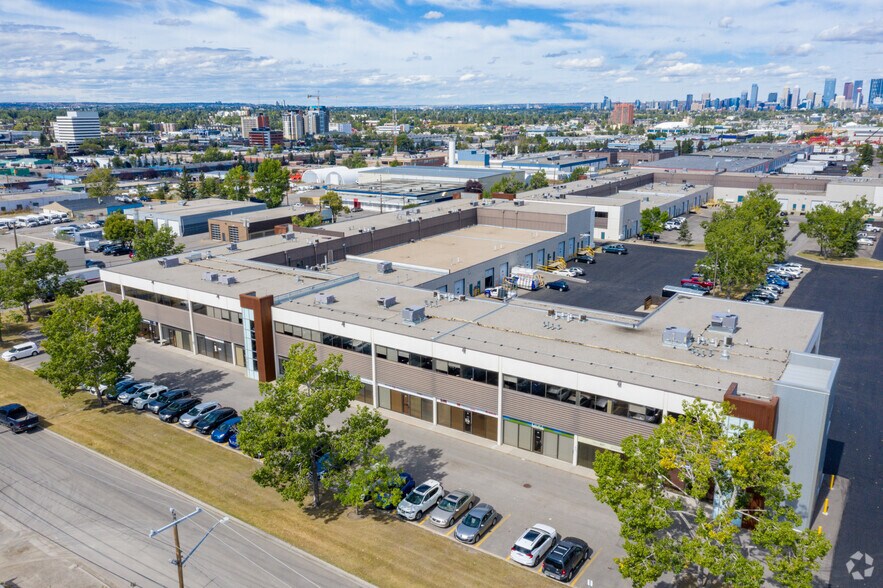 More Photos Of 6120 2nd St SE, Calgary Showroom For Lease