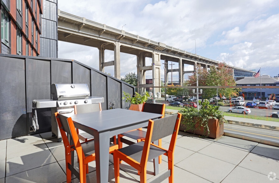 More Photos Of 3155 S Moody Ave, Portland Apartments For Lease