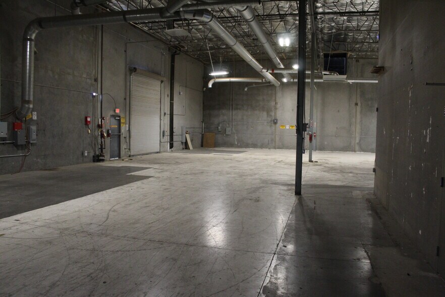 More Photos Of 2919 N Lamb Blvd, Las Vegas Warehouse For Lease
