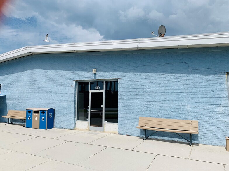 More Photos Of 11 Boardwalk, Carolina Beach General Retail For Lease