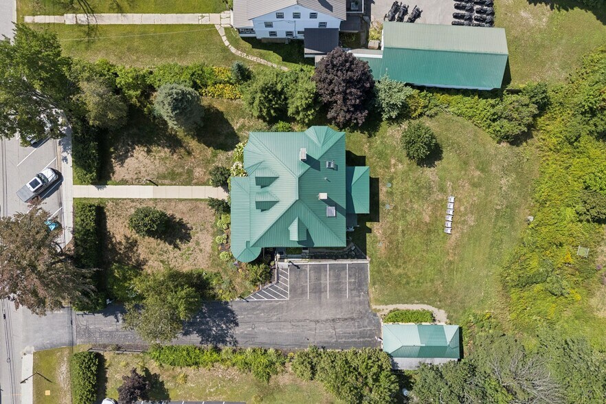 More Photos Of 548 Main St, Fryeburg Hotel For Sale