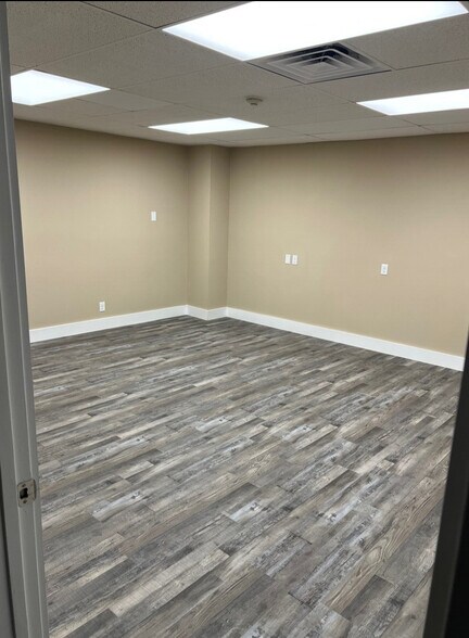 More Photos Of 3445 SW 6th St, Ocala Manufacturing For Lease