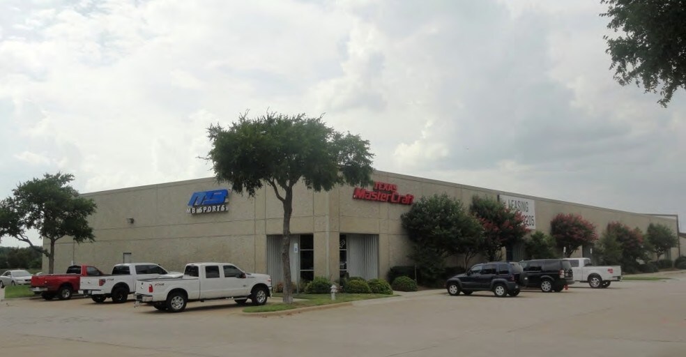 More Photos Of 2161-2177 E Loop 820 N, Fort Worth Warehouse For Sale