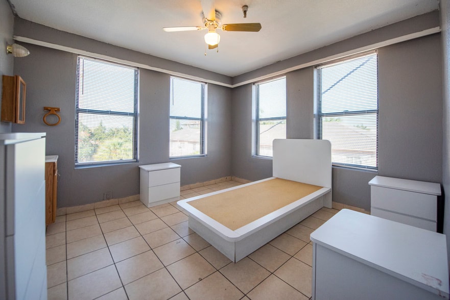 More Photos Of 2001 Polk St, Hollywood Healthcare For Sale