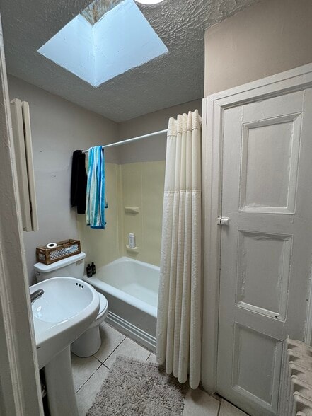 More Photos Of 1641 W Girard Ave, Philadelphia Office Residential For Sale