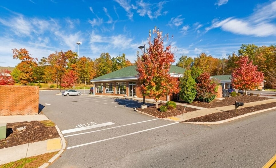 More Photos Of 63 Market St, Palmyra Restaurant For Sale