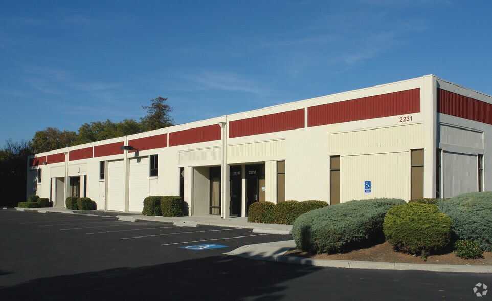 More Photos Of 2231 Fortune Dr, San Jose Warehouse For Sale
