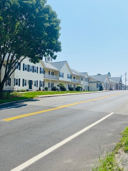 More Photos Of 2-18 Vinal Sq, Chelmsford Office For Sale