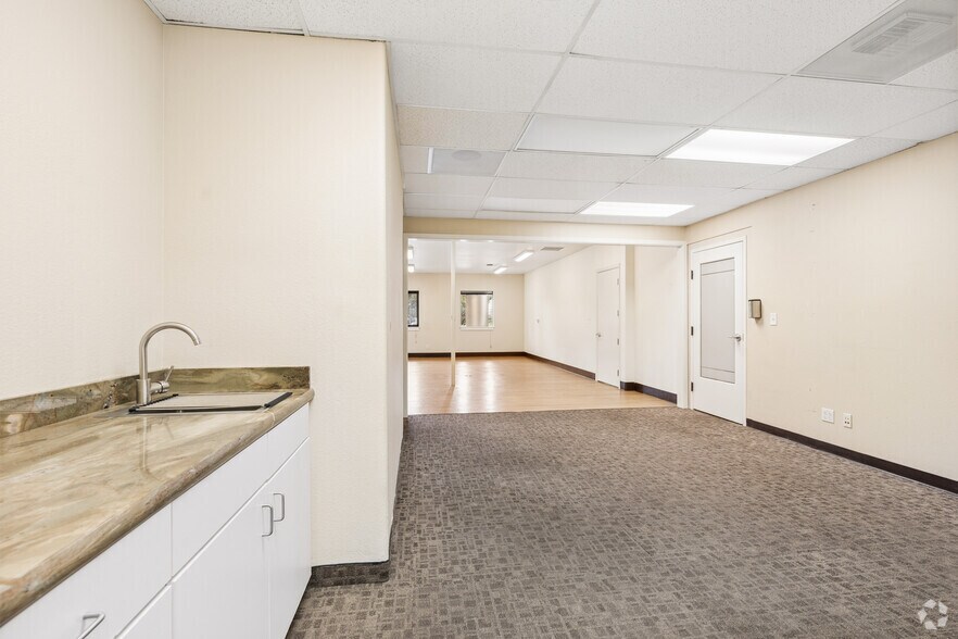 More Photos Of 945-965 Blanco Rd, Salinas Medical For Lease