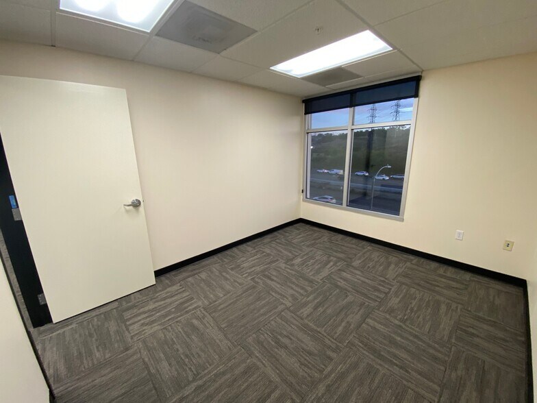 More Photos Of 3186 Vista Way, Oceanside Office For Sale