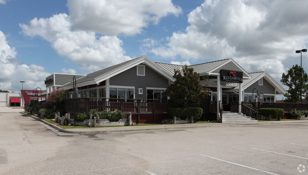 More Photos Of 302-380 FM 1960 W, Houston Unknown For Lease