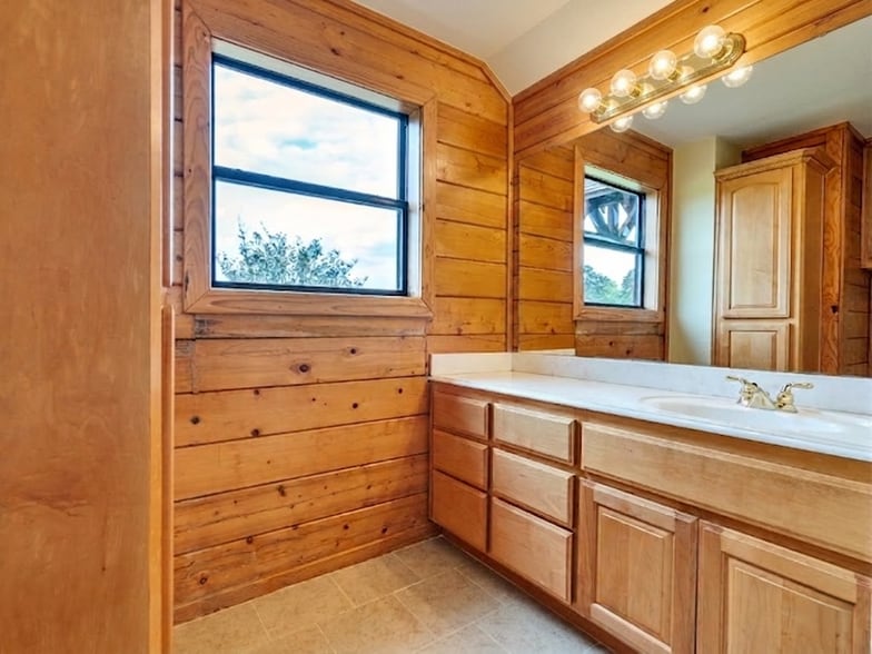 More Photos Of 325 Forest Service 217 Rd, Shepherd Specialty For Sale