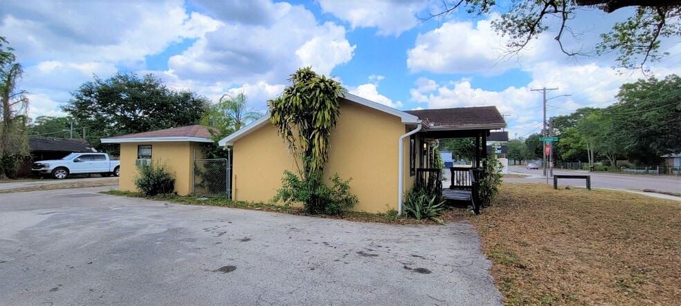 More Photos Of 1901 W Sligh Ave, Tampa Office For Sale