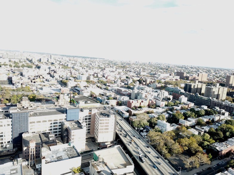 More Photos Of 16 Waverly Ave, Brooklyn Loft Creative Space For Lease