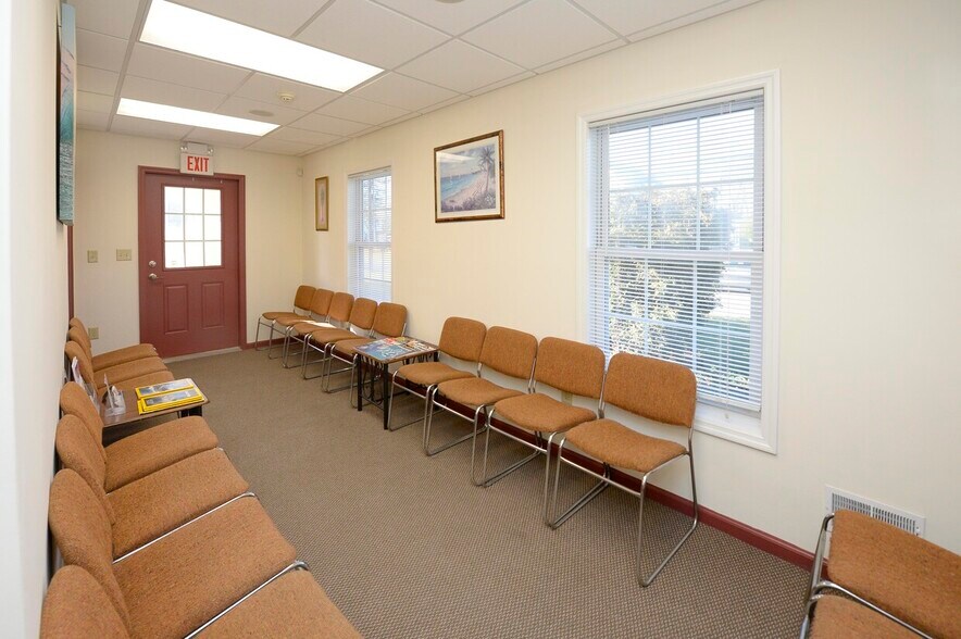 More Photos Of 85 Hopper Ave, Waldwick Medical For Sale