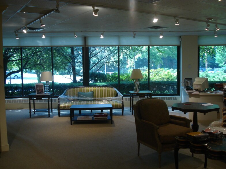 More Photos Of 75 Virginia Rd, North White Plains Coworking Space