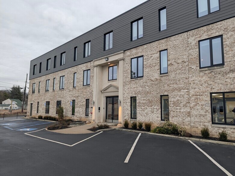 More Photos Of 319 N Pottstown Pike, Exton Apartments For Lease