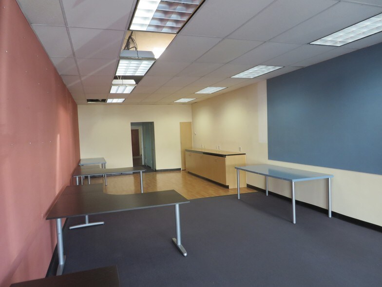 More Photos Of 1620-1622 Wilshire Blvd, Santa Monica Storefront Retail Office For Lease