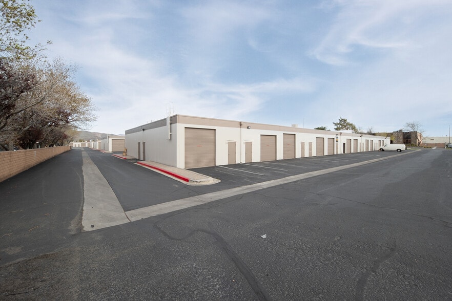 More Photos Of 360 Freeport Blvd, Sparks Warehouse For Lease