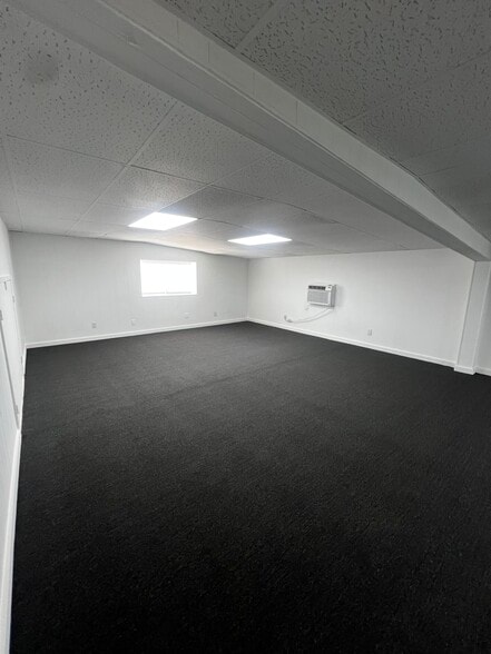 More Photos Of 6827 La Paseo St, Houston Warehouse For Lease