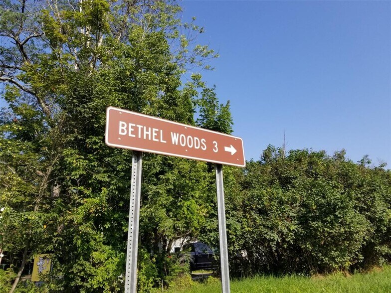 More Photos Of 13 Horseshoe Lake Rd, Kauneonga Lake Restaurant For Sale