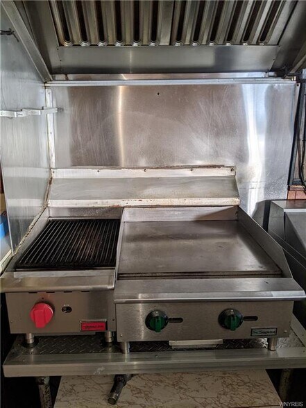 More Photos Of 6908 Buffalo Ave, Niagara Falls Hotel For Lease