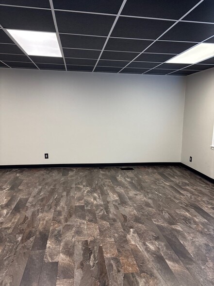 More Photos Of 280 Main St, Westminster Medical For Lease