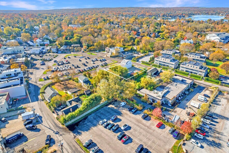 More Photos Of 23 Bridge St, Sag Harbor Freestanding For Sale