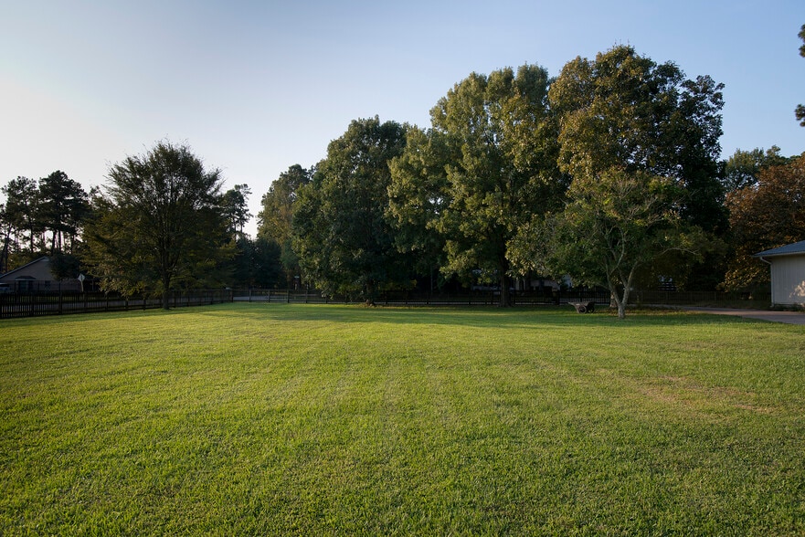 More Photos Of 5310 Logston Ln, Spring Flex For Sale