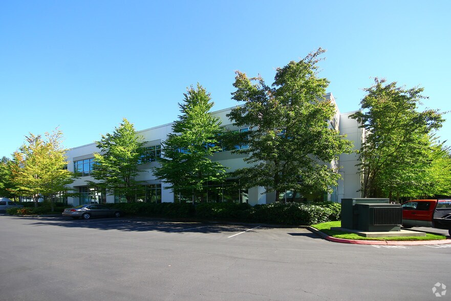 More Photos Of 11714 North Creek Pky N, Bothell Office For Lease