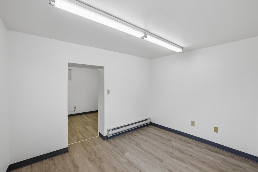 More Photos Of 2315 E Saint Vrain St, Colorado Springs Service For Lease
