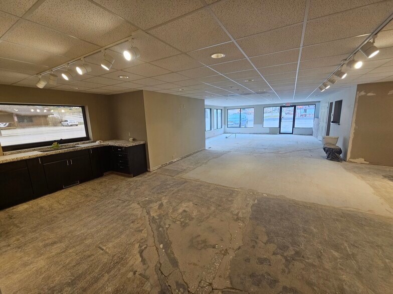 More Photos Of 907 Jackson Blvd, Rapid City Storefront Retail Office For Sale