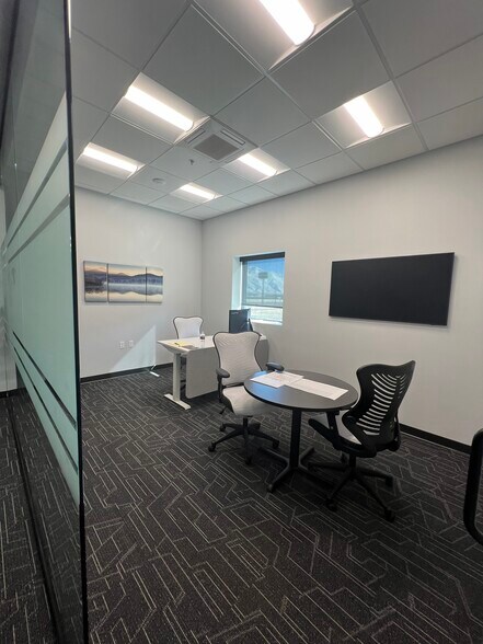 More Photos Of 445 N 2000 W, Springville Flex For Lease