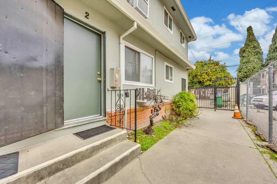 More Photos Of 1721 U St, Sacramento Apartments For Sale