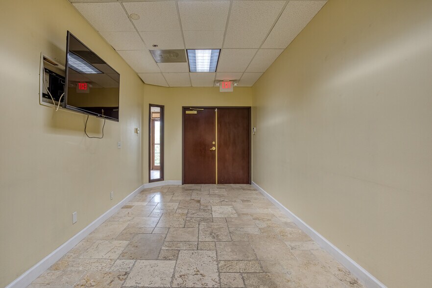 More Photos Of 732 S 6th St, Las Vegas Loft Creative Space For Lease