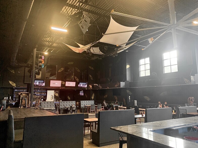 More Photos Of 1608 E State Road 60, Valrico Restaurant For Sale