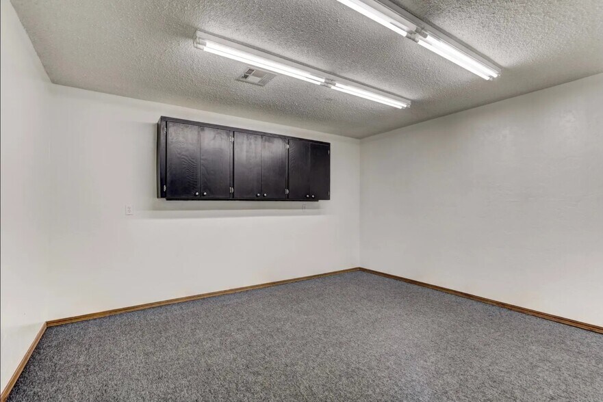 More Photos Of 2101 S Missouri Ave, Oklahoma City Manufacturing For Lease