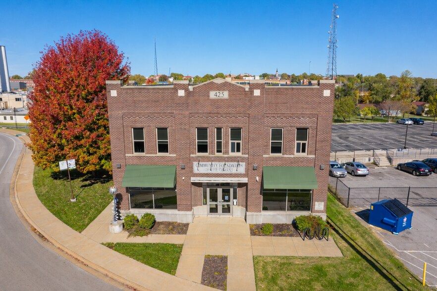 Primary Photo Of 425 E Trafficway St, Springfield Office For Sale