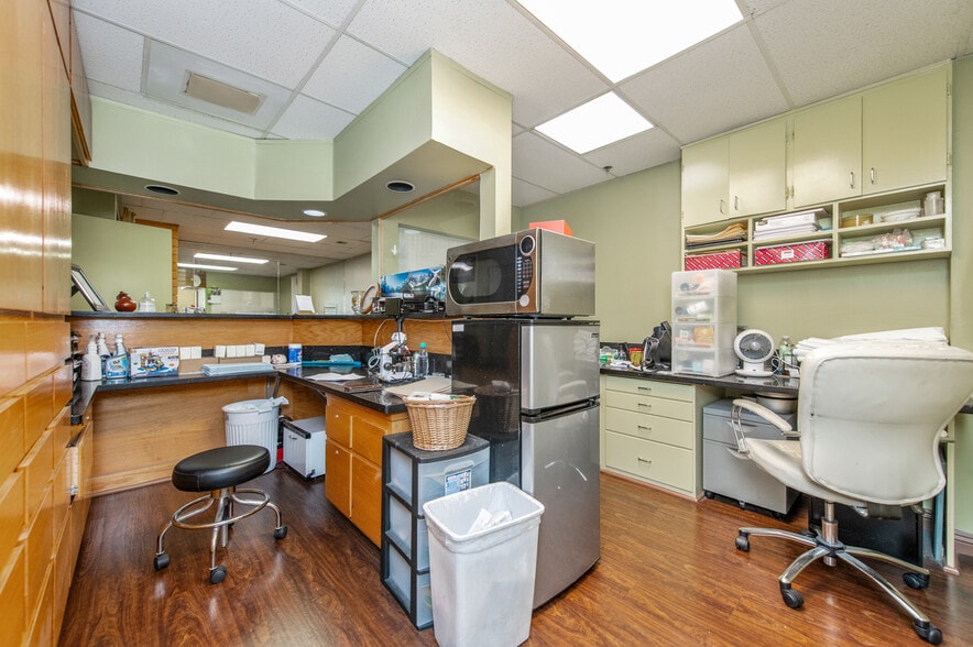 More Photos Of 4305 Torrance Blvd, Torrance Medical For Sale